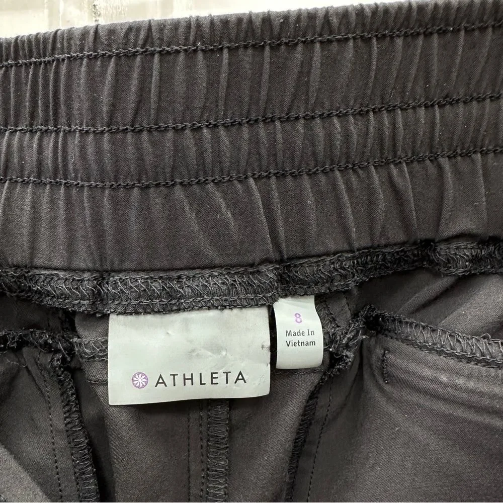 Athleta black jogger capris women's 8 with elastic waist & adjustable‎ strings
